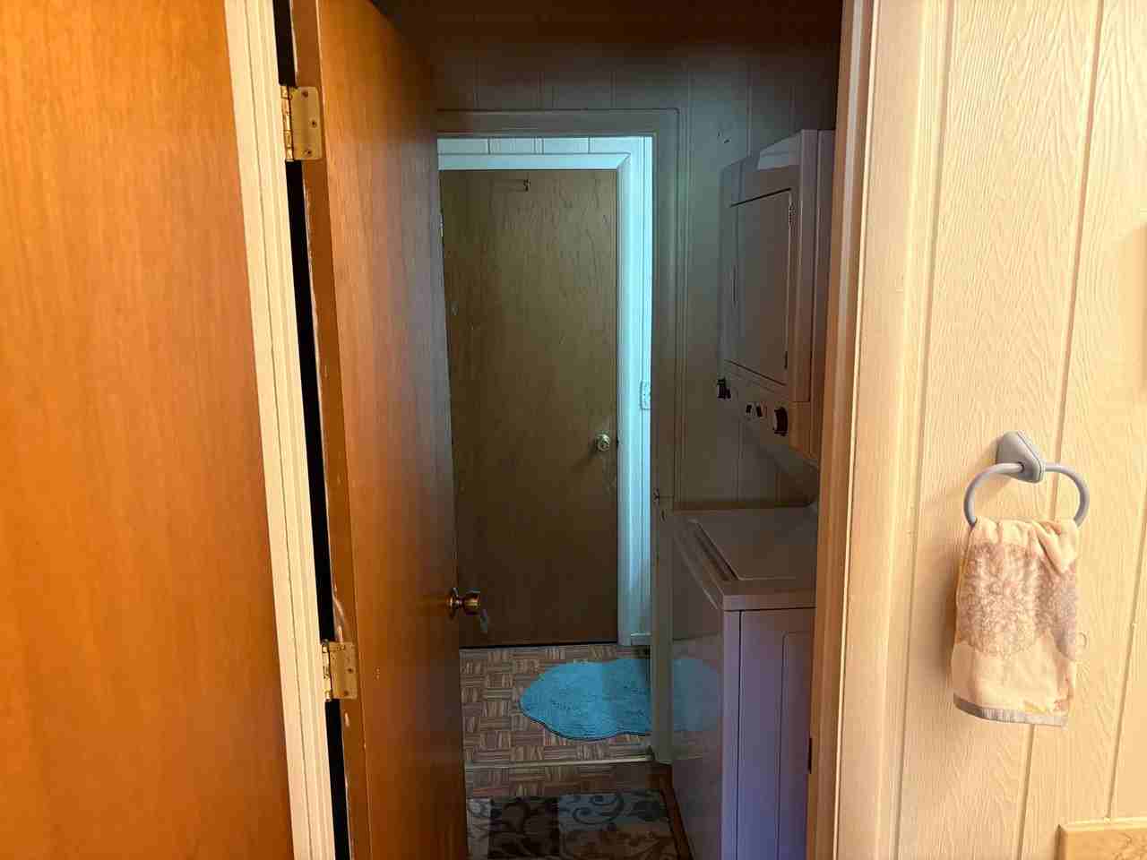 1496 Apple Valley Dr - Photo 4 of 9