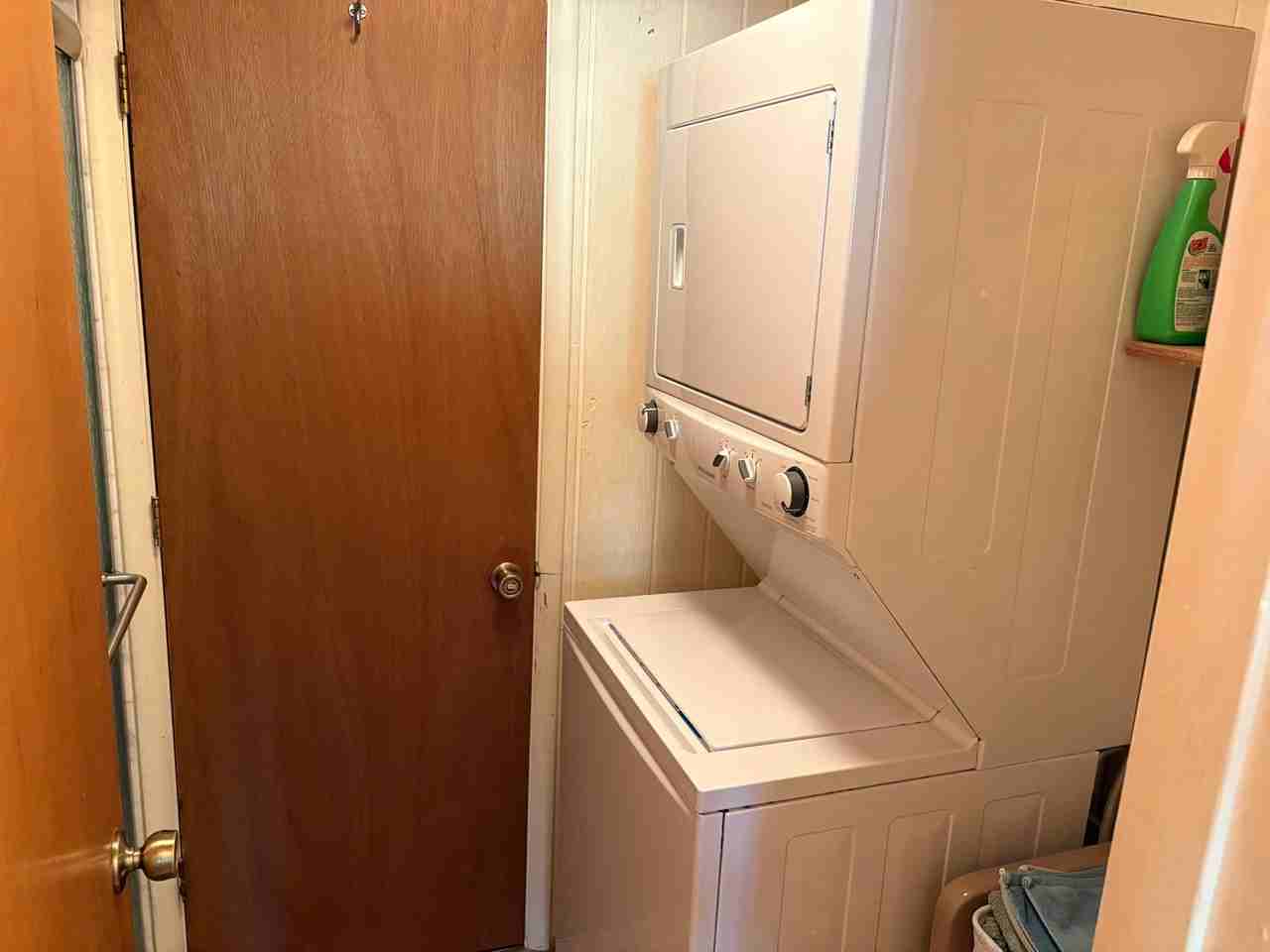 1496 Apple Valley Dr - Photo 6 of 9