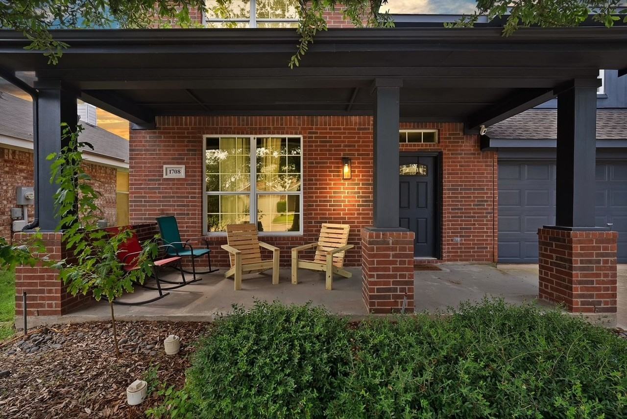 1708 Kittyhawk Dr - Photo 2 of 27