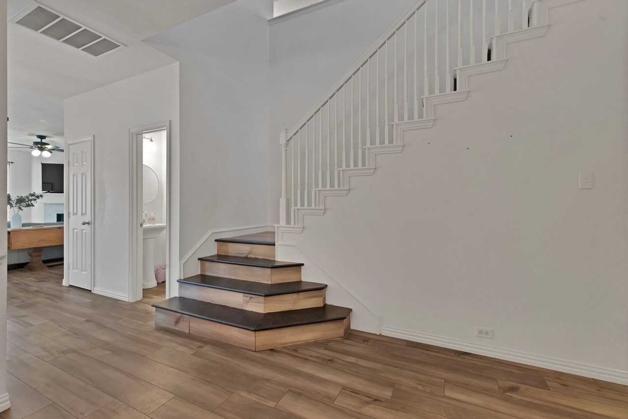 1708 Kittyhawk Dr - Photo 4 of 27