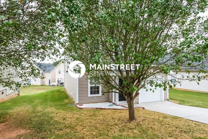 4941 Hawfield St - Photo 4 of 17