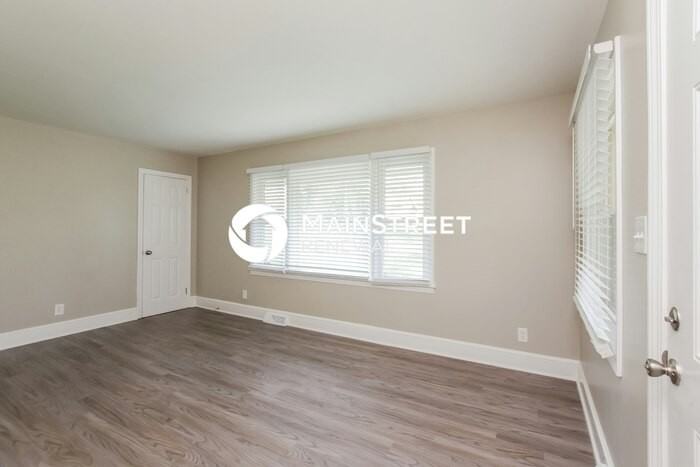 3624 Sargeant Dr - Photo 4 of 16