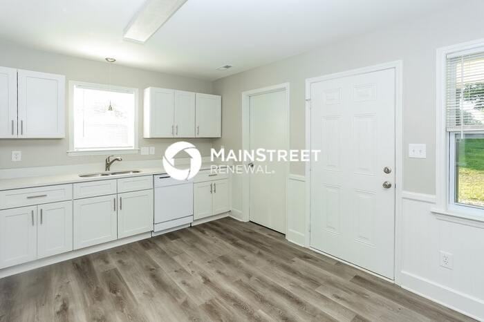 9008 Gladden Ct - Photo 6 of 16