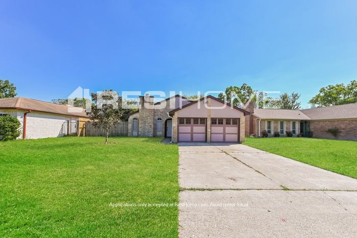 12610 Fern Forest Dr - Photo 2 of 17