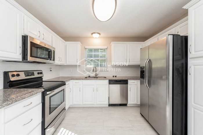 9314 Broken Pine Ln - Photo 5 of 17