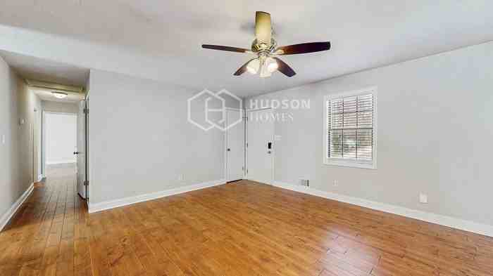 311 Wiley Ct Sw - Photo 5 of 31