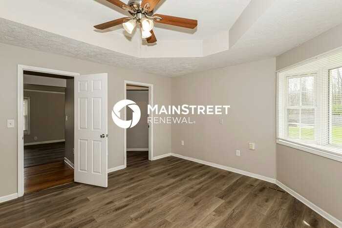 4904 Paramount Dr - Photo 7 of 19