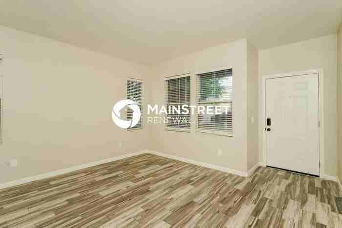 11954 W Belmont Dr - Photo 5 of 17