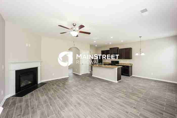 6372 Woodwell Dr - Photo 4 of 17