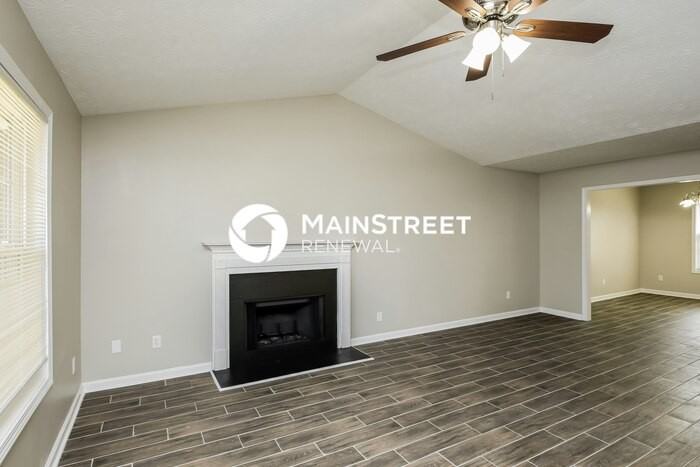 420 Foxdale Rd - Photo 4 of 16