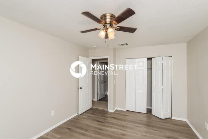 1391 Nolan St Ne - Photo 7 of 16