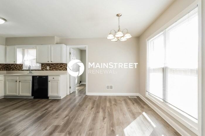 5211 Eugene Way - Photo 5 of 16