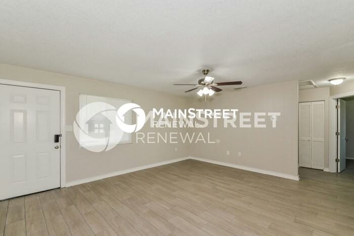 511 Fletcher St - Photo 5 of 15