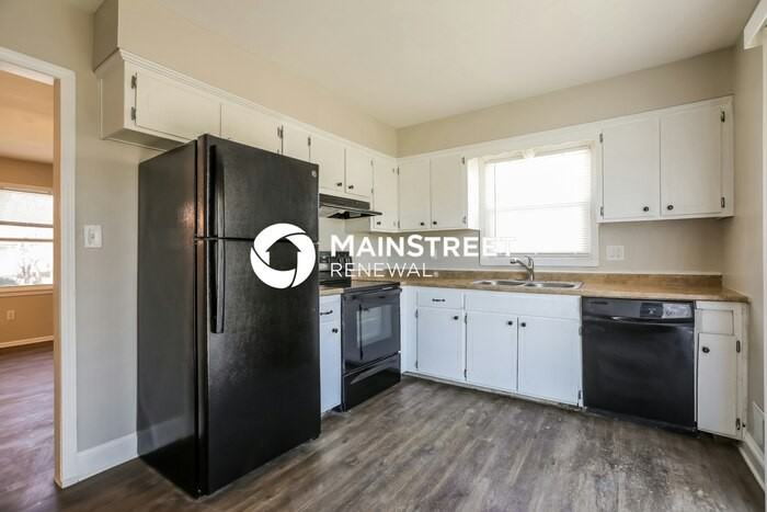 11923 Manchester Ave - Photo 7 of 17