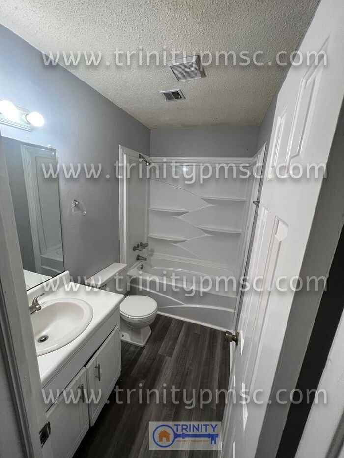 170 Sherman Dr - Photo 7 of 10