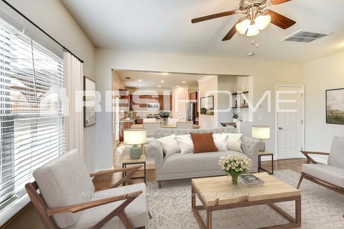 5032 Kensington Pl - Photo 4 of 18