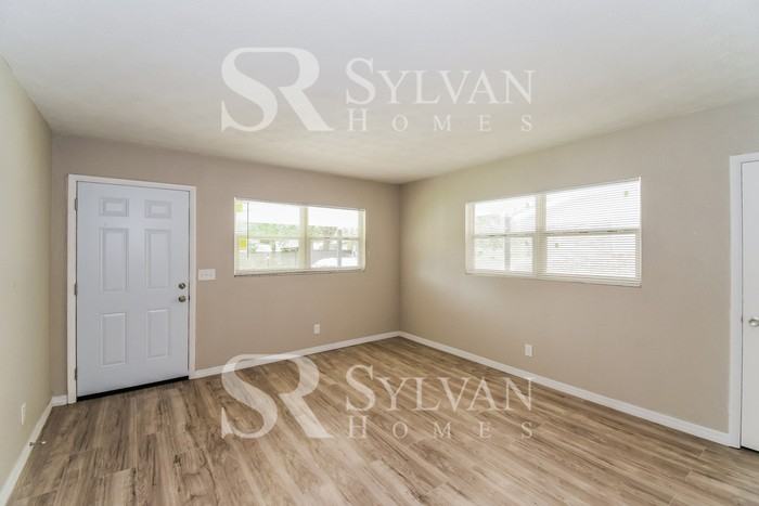 2334 Firestone Rd - Photo 3 of 16