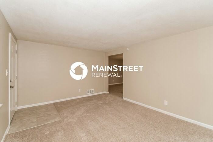 6200 King Arthur Dr - Photo 4 of 15