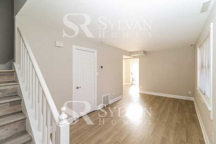 737 Eddy Rd - Photo 3 of 16