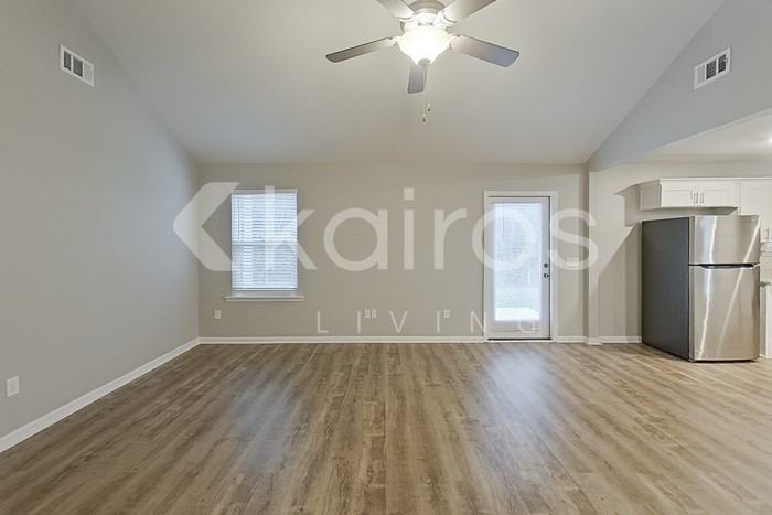 136 Western Red Cedar Dr - Photo 4 of 27