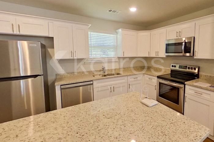 136 Western Red Cedar Dr - Photo 7 of 27