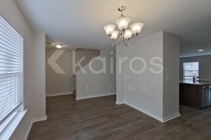 100 Saint Matthew Way - Photo 2 of 30