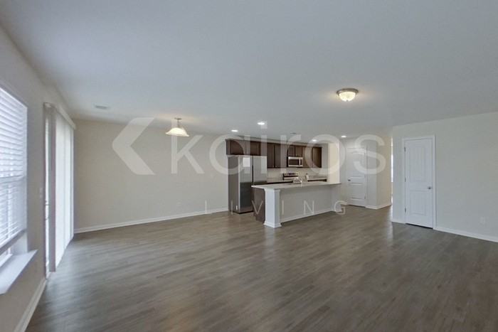 100 Saint Matthew Way - Photo 6 of 30