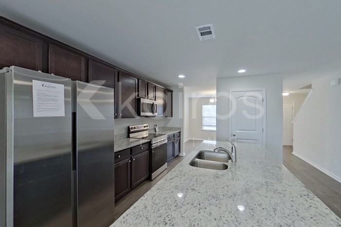 100 Saint Matthew Way - Photo 7 of 30