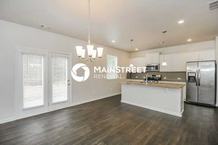 3641 Wartrace Dr - Photo 4 of 17