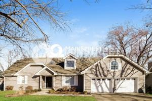 featured image of 1122 E Sleepy Hollow Dr