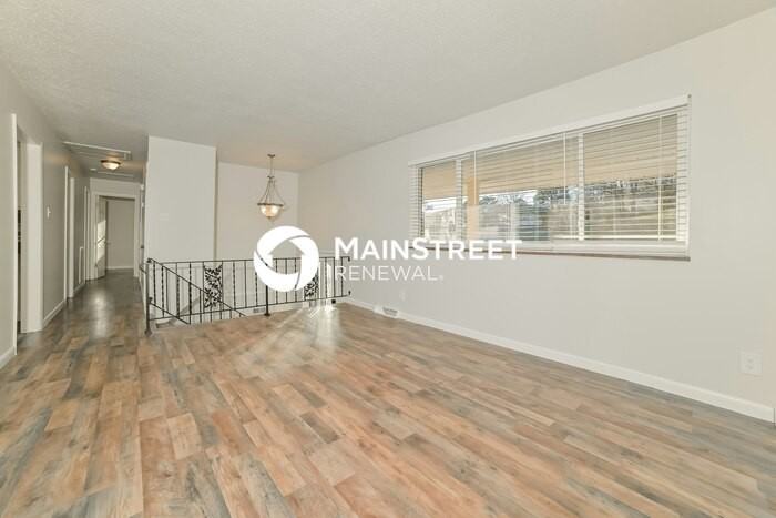 11920 Berwick Ln - Photo 5 of 17