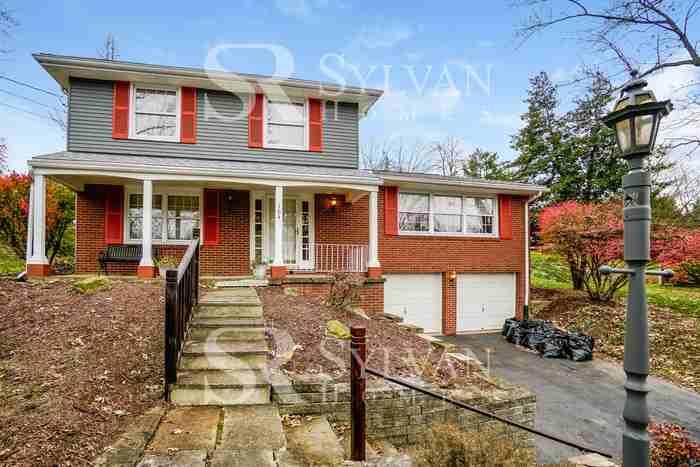 164 Friar Ln - Photo 2 of 16