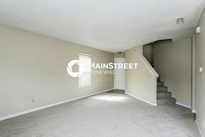 1289 Freemont Ln - Photo 5 of 17