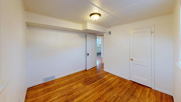 1016 1/2 N 13th St - Photo 5 of 8