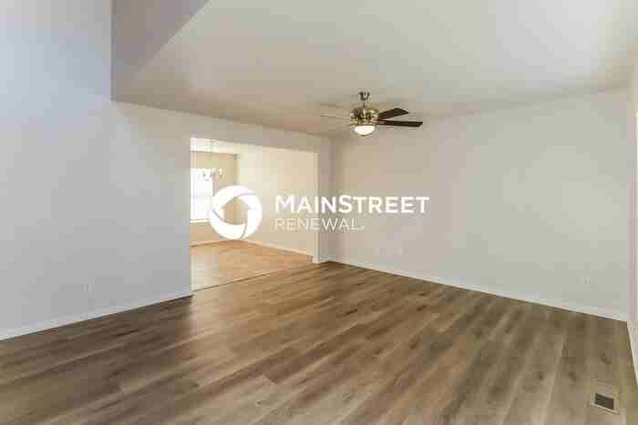 3215 Ne 88th Ter - Photo 2 of 18