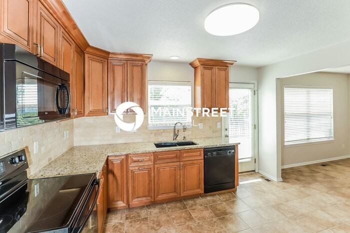 3215 Ne 88th Ter - Photo 7 of 18