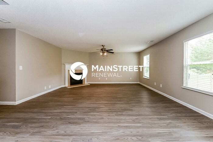 2010 Sweet Bay Dr - Photo 4 of 17