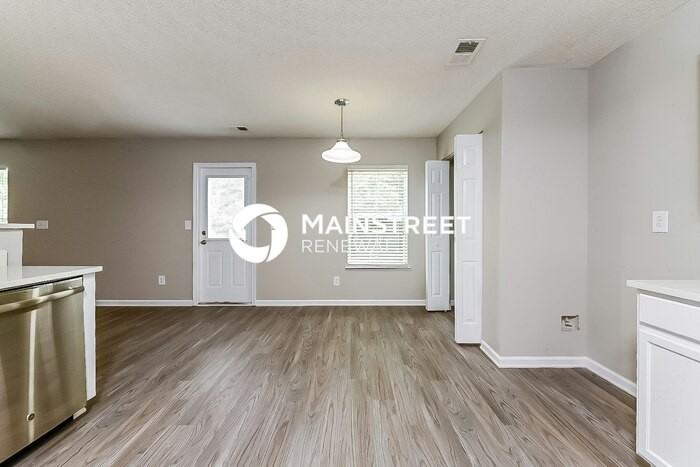 2010 Sweet Bay Dr - Photo 5 of 17