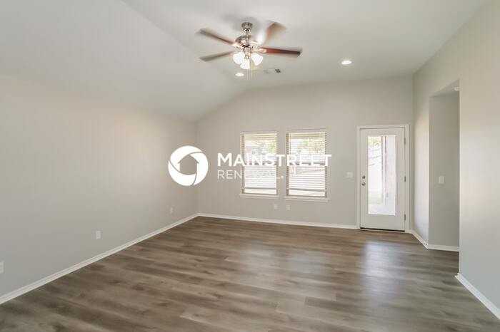 10540 Nw 34th St - Photo 5 of 16