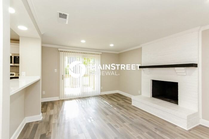 1021 Glenfiddich Dr - Photo 4 of 16