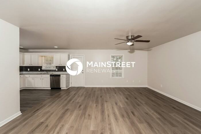 1055 Sky View Ln - Photo 3 of 17