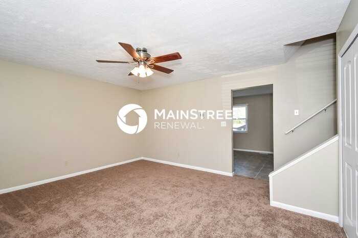 8719 Shadow Creek Way - Photo 4 of 17