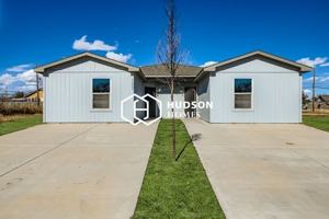 featured image of 1432 Nw 11th Ave #2