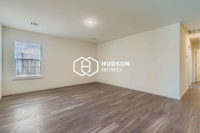 1432 Nw 11th Ave #2 - Photo 3 of 13