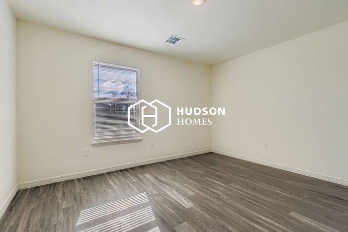 1432 Nw 11th Ave #2 - Photo 6 of 13