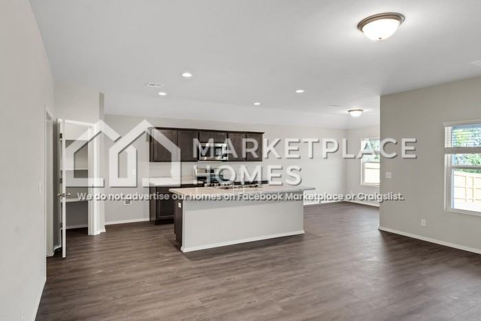 11621 S 277th East Ave - Photo 5 of 31