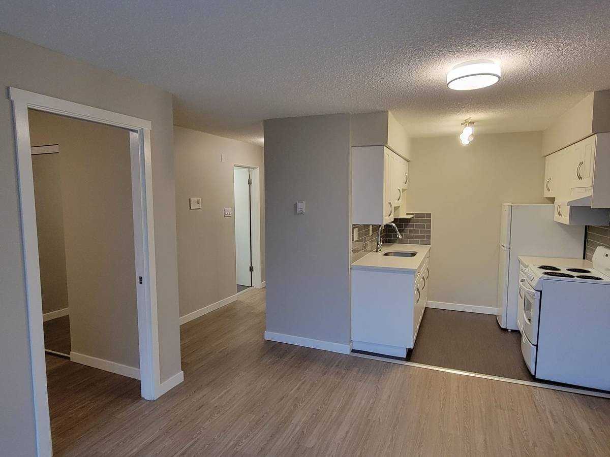 121 West 21st Street #109 - Photo 6 of 22