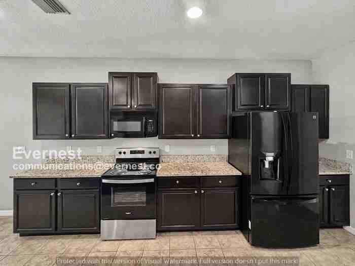 11602 Warren Oaks Pl - Photo 5 of 29