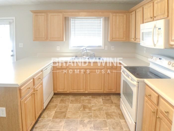 1026 Miss Amber Way - Photo 4 of 25