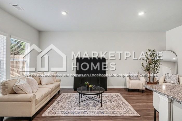 302 Oakwood Dr Nw - Photo 5 of 27